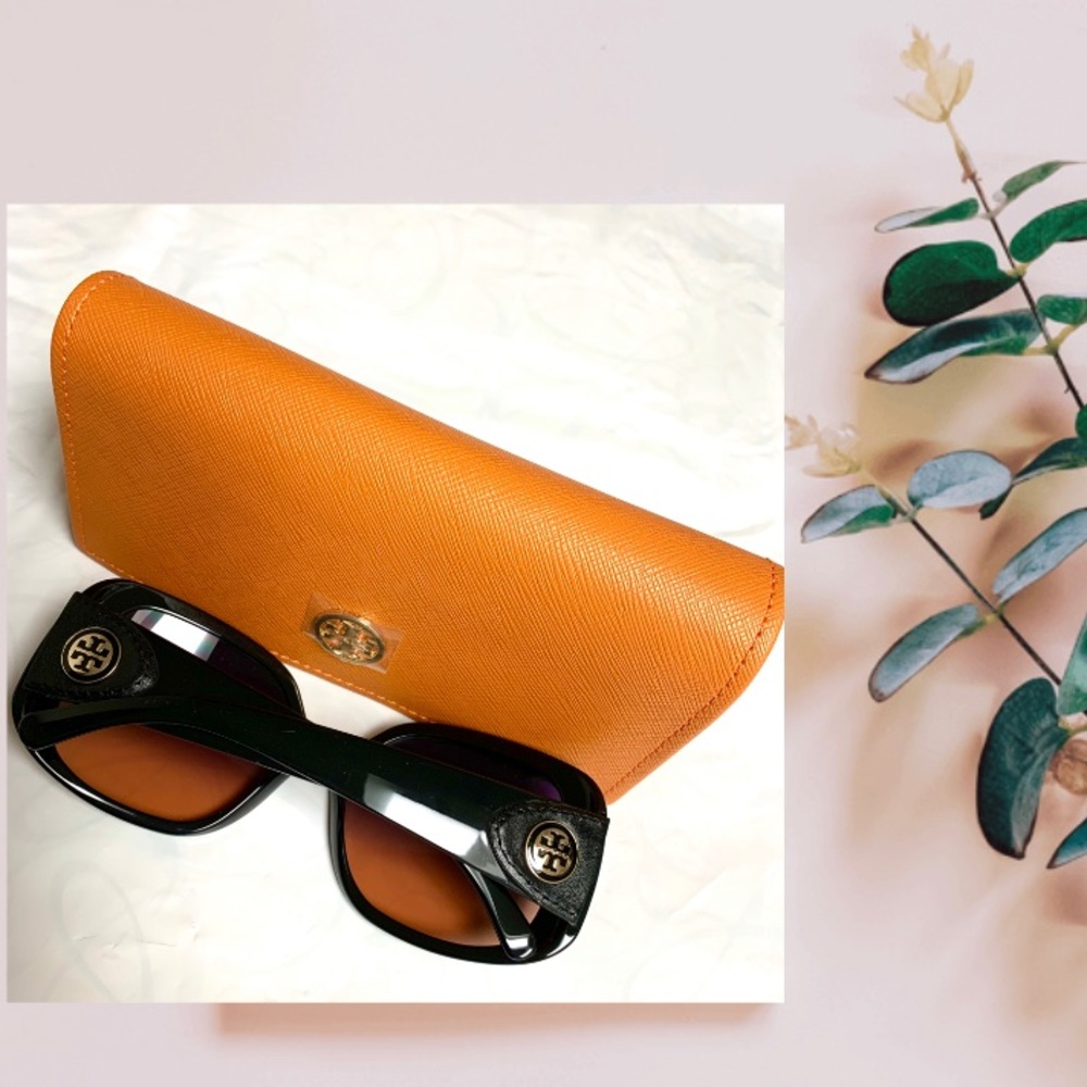 TORY BURCH Oversize Frame Sunglasses